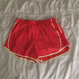 NIKE shorts// never worn